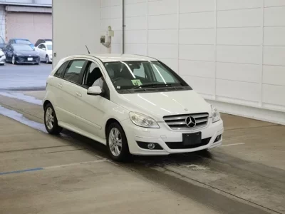 Mercedes-Benz B CLASS