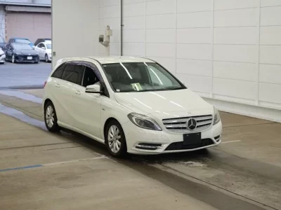 Mercedes-Benz B CLASS