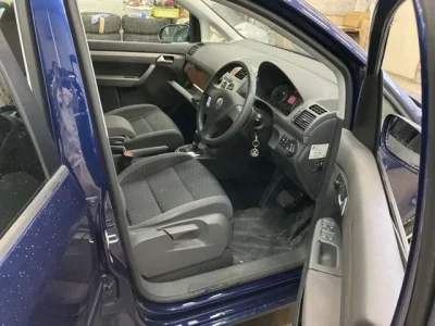 Volkswagen GOLF TOURAN
