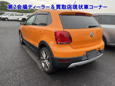 Volkswagen CROSS POLO