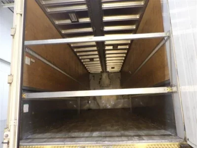 Isuzu TRUCK