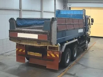 Isuzu TRUCK