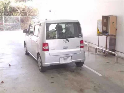 Toyota PIXIS SPACE