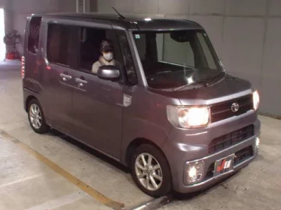 Toyota PIXIS MEGA
