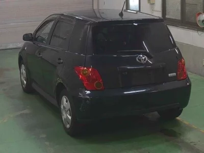 Toyota IST