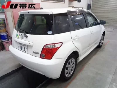 Toyota IST
