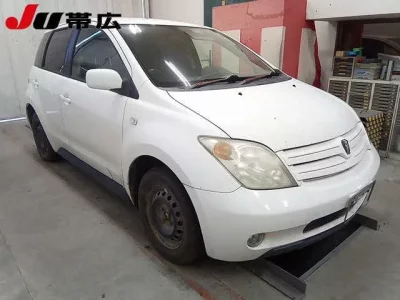 Toyota IST