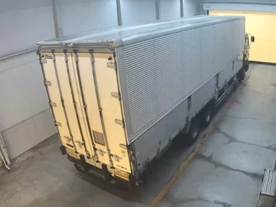 Isuzu TRUCK