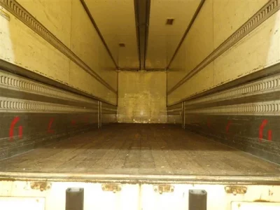 Isuzu TRUCK