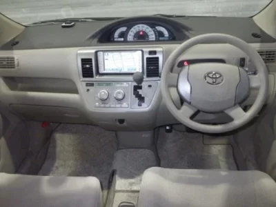 Toyota RAUM