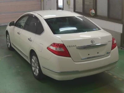 Nissan TEANA