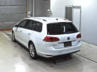 Volkswagen GOLF VARIANT
