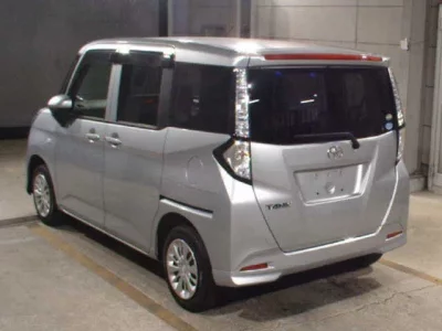 Toyota TANK