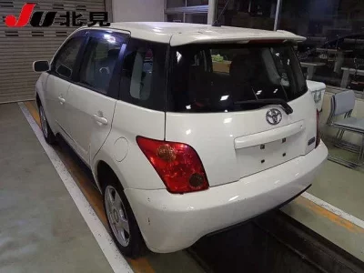 Toyota IST