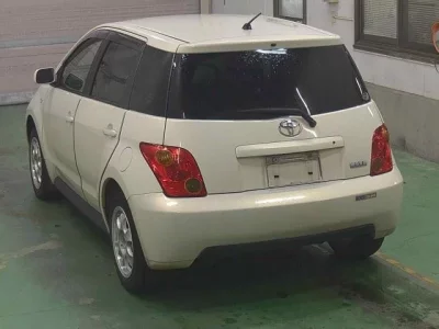 Toyota IST