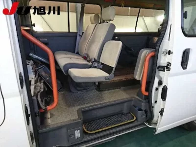 Nissan CARAVAN BUS