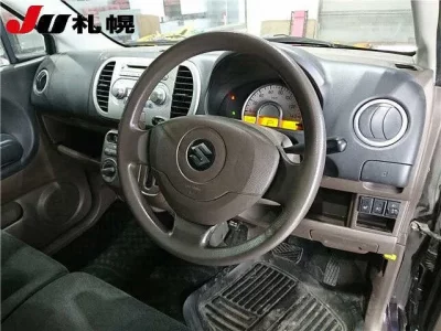 Suzuki MRWAGON