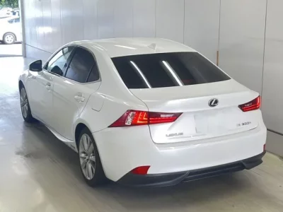 Lexus IS