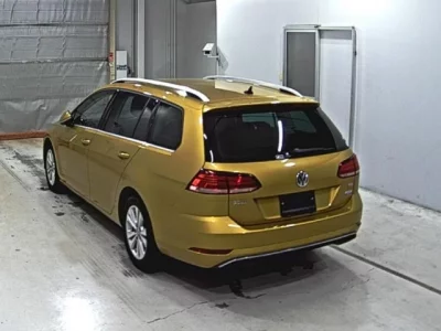 Volkswagen GOLF VARIANT