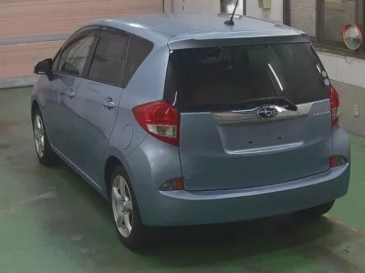 Subaru TREZIA
