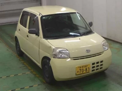 Daihatsu Esse