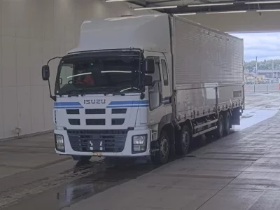 Isuzu GIGA