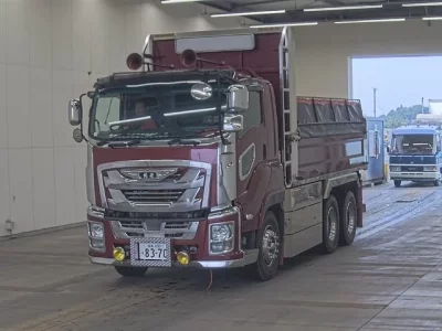 Isuzu GIGA