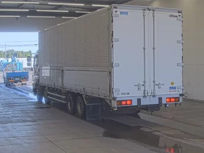 Isuzu GIGA
