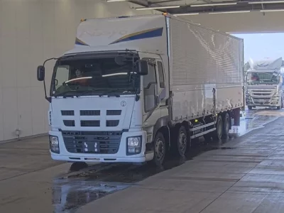 Isuzu GIGA