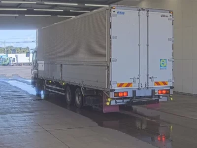 Isuzu GIGA