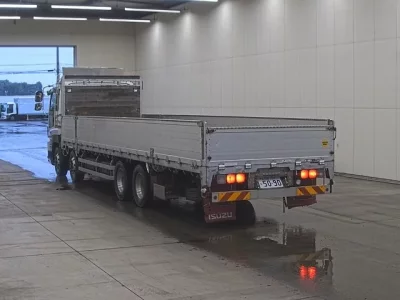 Isuzu GIGA