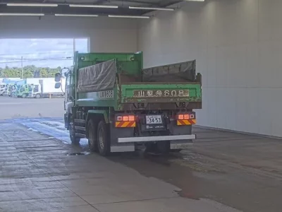 Isuzu GIGA