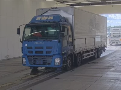 Isuzu GIGA