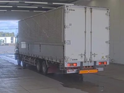 Isuzu GIGA