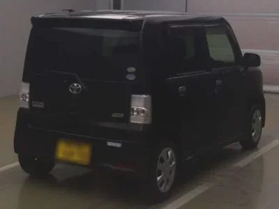 Toyota PIXIS SPACE