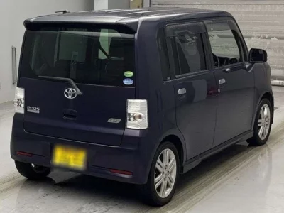 Toyota PIXIS SPACE