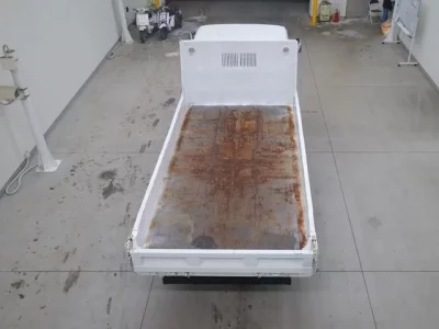 Nissan TRUCK