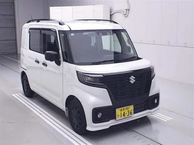 Suzuki SPACIA BASE