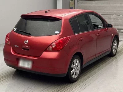 Nissan TIIDA