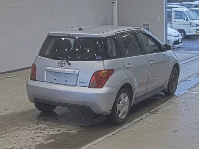 Toyota IST