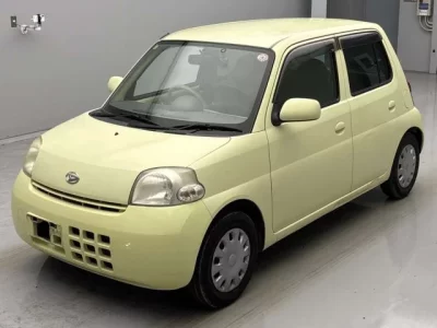 Daihatsu Esse