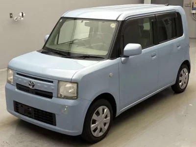 Toyota PIXIS SPACE