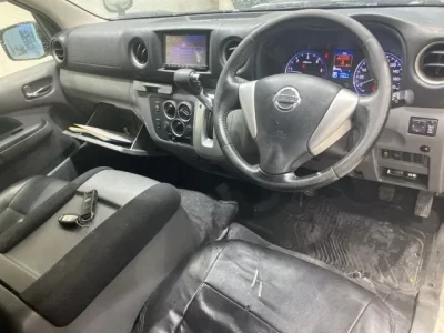 Nissan CARAVAN VAN