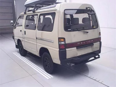 Mitsubishi DELICA WAGON