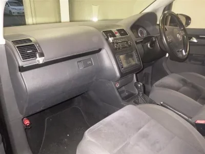 Volkswagen GOLF TOURAN