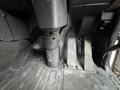 Nissan TRUCK
