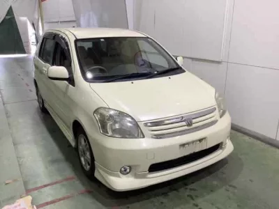 Toyota RAUM
