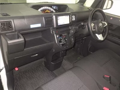 Toyota PIXIS MEGA