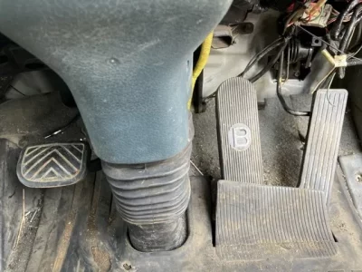 Nissan TRUCK