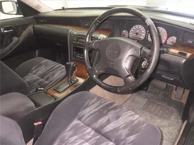 Nissan LAUREL